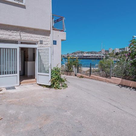 שיבניק Apartments Ema מראה חיצוני תמונה