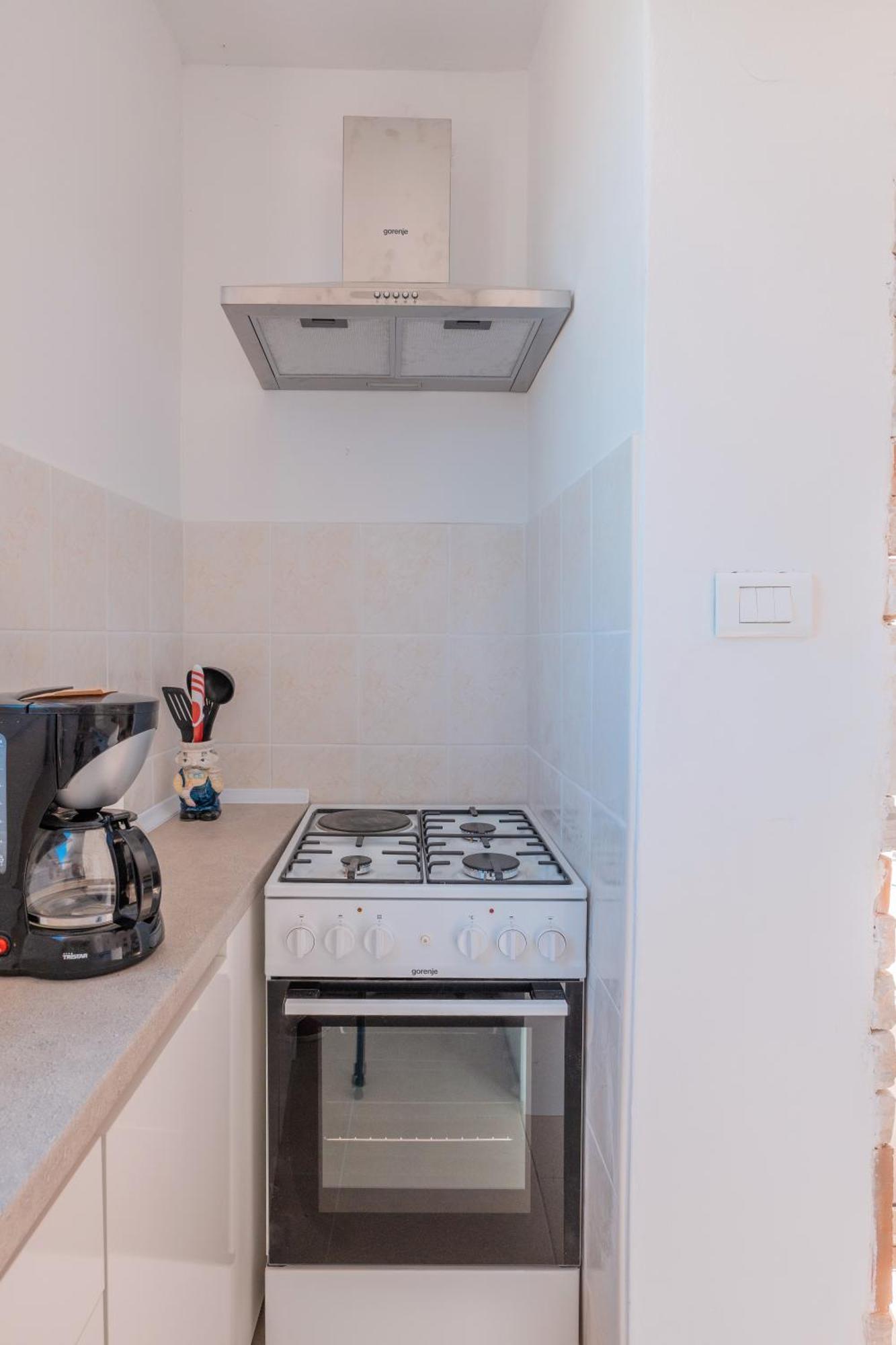 שיבניק Apartments Ema מראה חיצוני תמונה