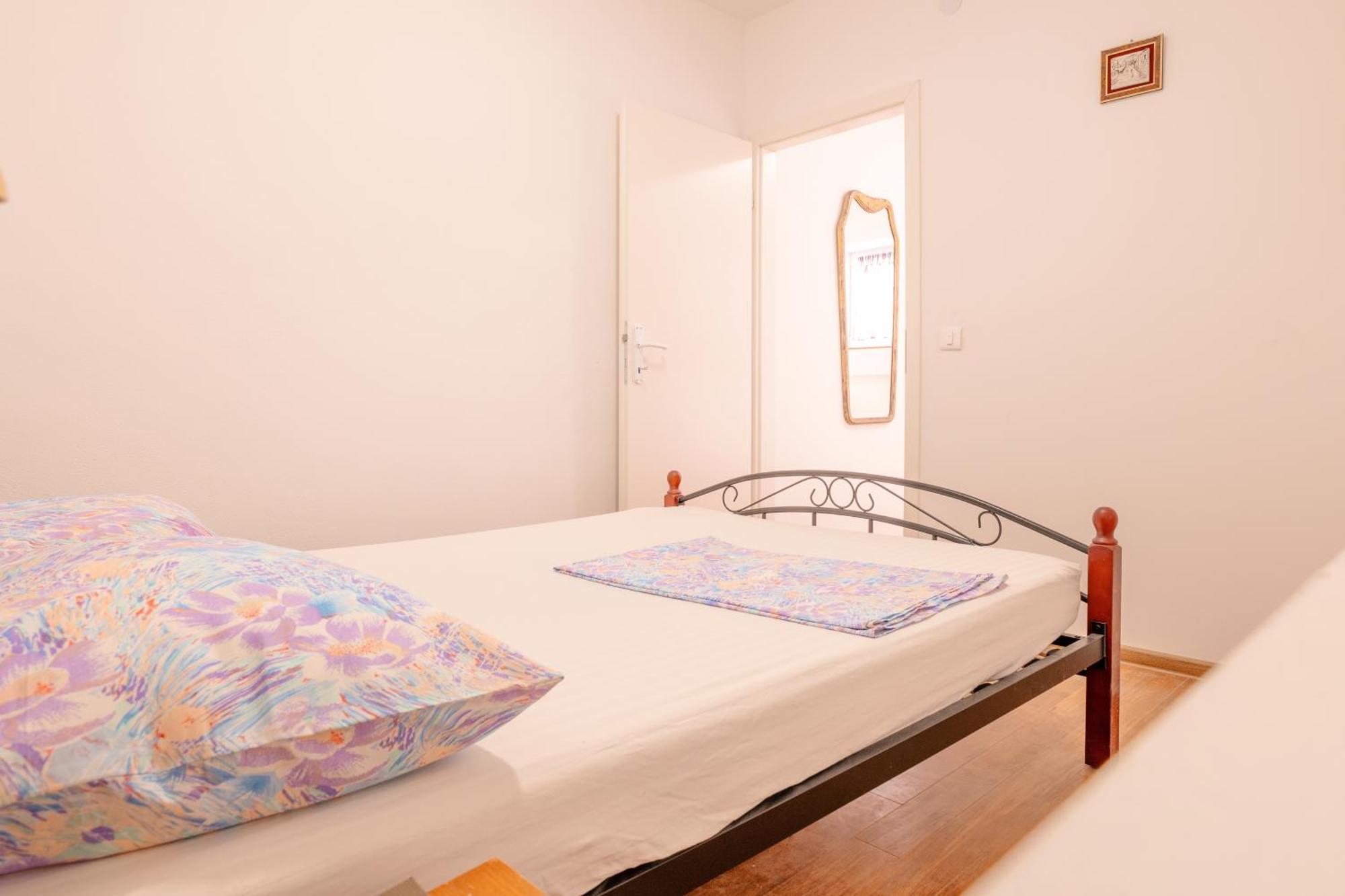 שיבניק Apartments Ema מראה חיצוני תמונה