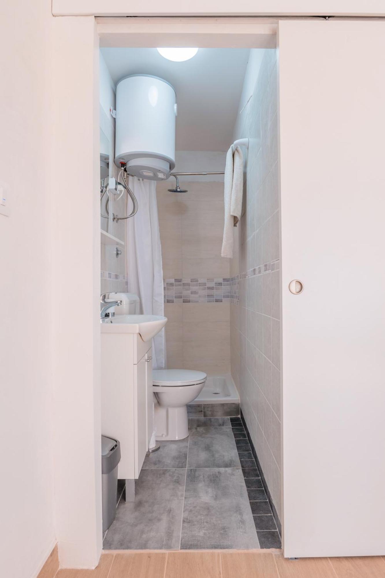 שיבניק Apartments Ema מראה חיצוני תמונה