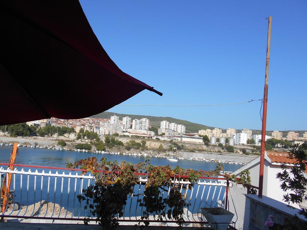 שיבניק Apartments Ema מראה חיצוני תמונה