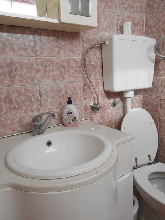 שיבניק Apartments Ema מראה חיצוני תמונה